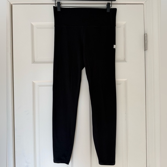 Vuori Women's AllTheForm Black Leggings - Picture 2 of 5